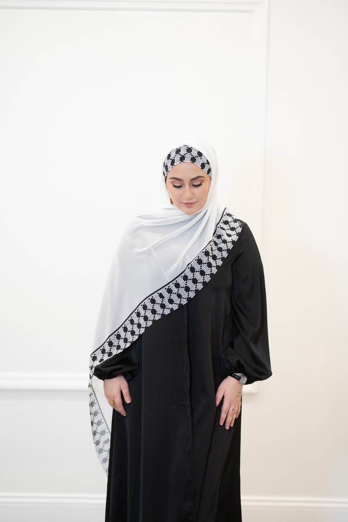 Kuffiyeh on the Sides, Scarf